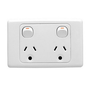 Clipsal 2025L-WE 2000 Series, Twin Switch Socket Outlet 250V, 10A, Round Earth Pin, White