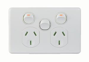 Trader PUPPSW2G Puma Power Point Switched 2 Gang 10A 250V~ with Extra Switch 16A
